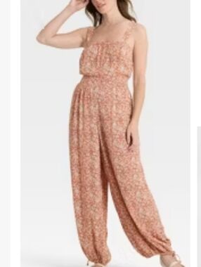 🌺 NWT Universal Thread Peach Floral Wide-Leg Jumpsuit
